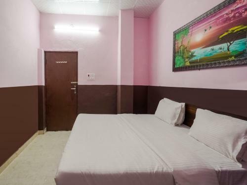 Hostal Oyo Home 78605 Hotel Hayatt Opposite Advance College