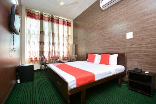 Hotel Oyo 33024 Urban Guest House