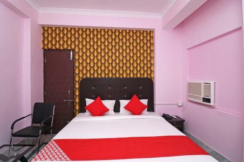 Oyo 33471 Hotel Magadh Empire