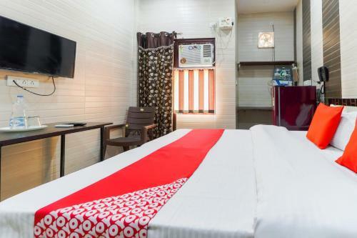 Hotel Oyo 43318 Aayat Apartment