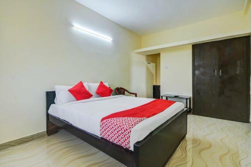 Hotel Oyo 63029 Aruthraa Residency