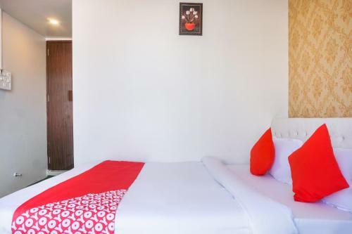 Hotel Oyo 46725 Nitya Executive