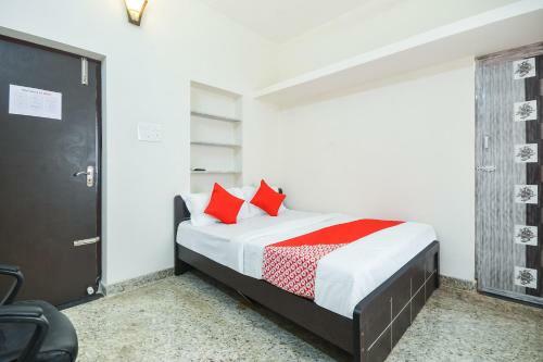 Hotel Oyo 68880 Arudhra Inn