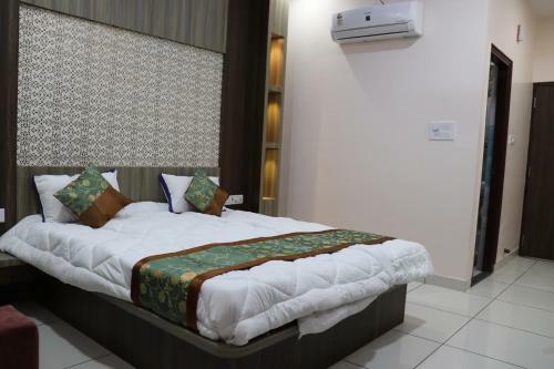 Hotel Krishna Orbit