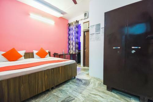 Oyo 49541 Hotel Waris Residency