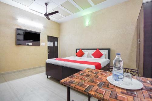 Hotel Oyo 74203 Sbs Royal Stays