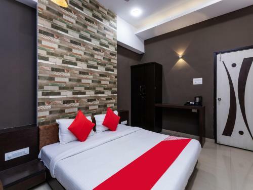 Oyo 76880 Hotel 2 Cubes
