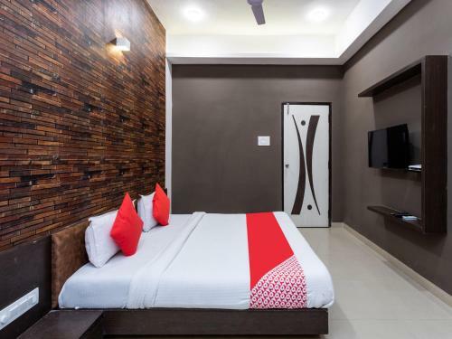 Oyo 76880 Hotel 2 Cubes