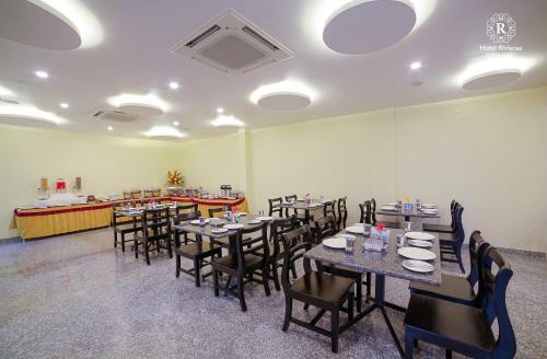 Hotel Rivieraa