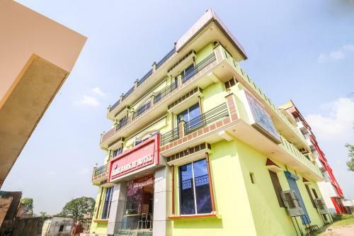 Spot On 61434 Sabri Barkat Hotel