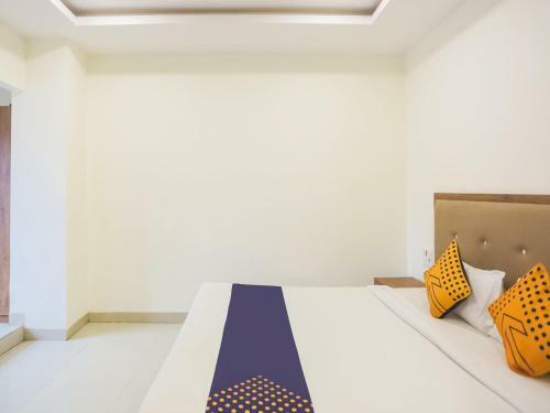Spot On 79016 Hotel Siddhi Vinayak