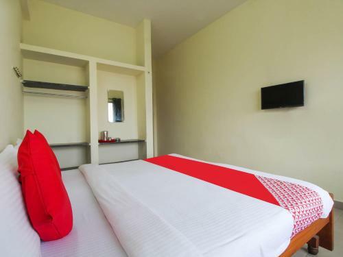 Hotel Oyo 76215 Royal Residency