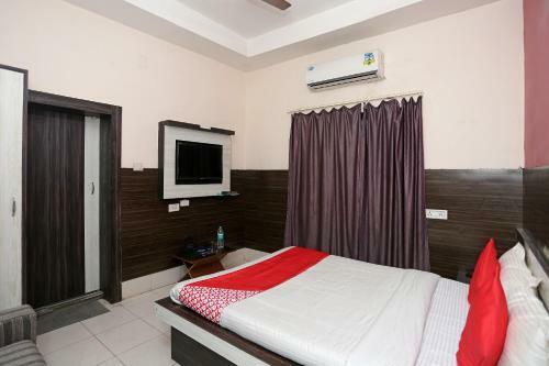 Oyo 28174 Hotel Sai Krupa