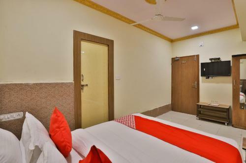 Oyo 30369 Abc Hotel