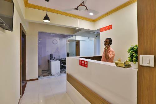 Oyo 30369 Abc Hotel