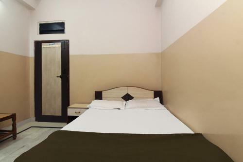 Spot On 37669 Hotel Shiva Sai Lodge
