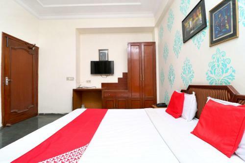 Oyo 8623 Hotel Destination