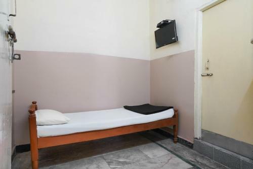 Hotel Spot On 48349 Sri Sai Lohith Lodge