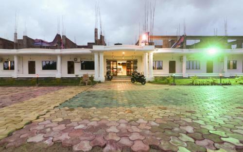 Gharana Hotel And Resort