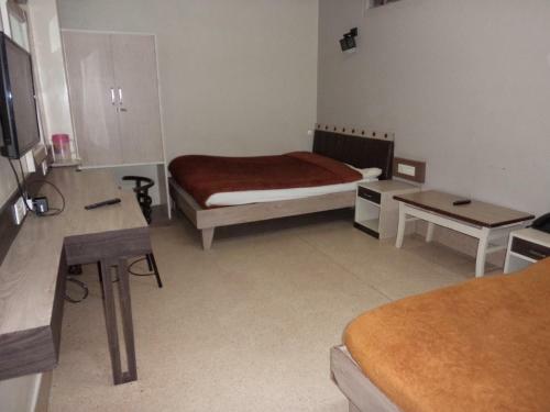 Hotel Monsoon