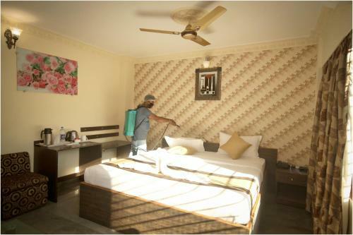 Hotel Apples Balaji Inn