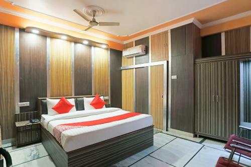 Hotel Collection O 64556 Nimisha Jail Rd