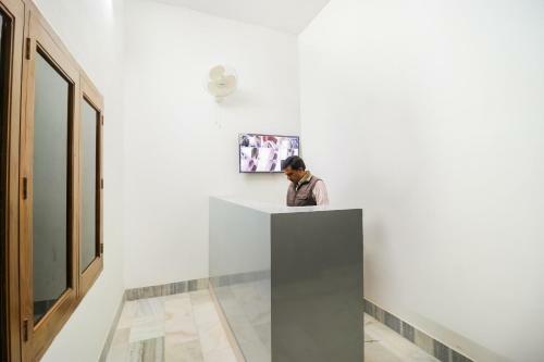 Oyo 65521 Hotel Prashansha Palace