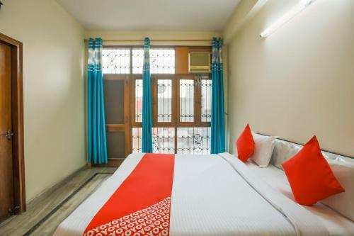 Hotel Oyo 69824 N G Palace
