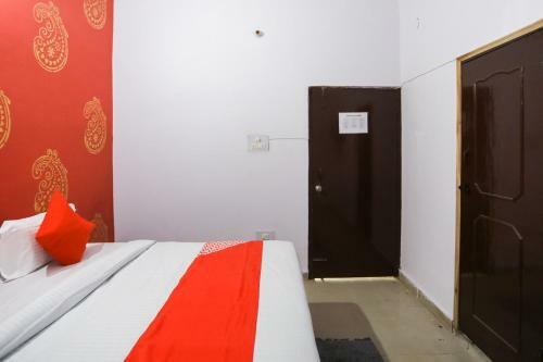 Oyo 67590 Hotel Krishna Vedanand Residency