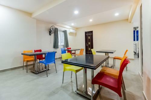 Hotel Oyo 40125 Sri Rama Empire