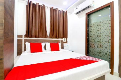 Oyo 40722 Hotel Galaxy