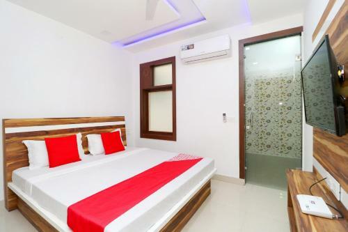 Oyo 40722 Hotel Galaxy