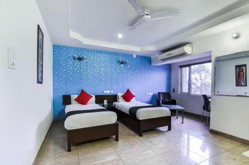 Capital O 38083 Vyas Hotel Grand Metro