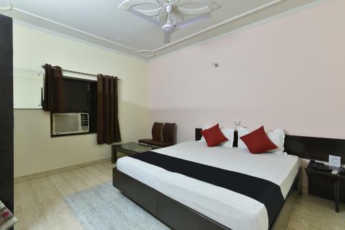 Capital O 38083 Vyas Hotel Grand Metro