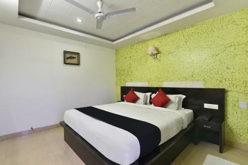 Capital O 38083 Vyas Hotel Grand Metro