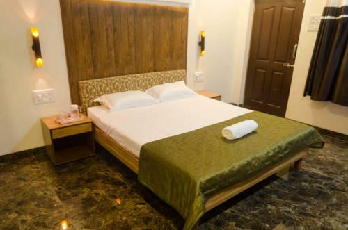 Bed & Breakfast Bigfoot Stay - Malhar Villa