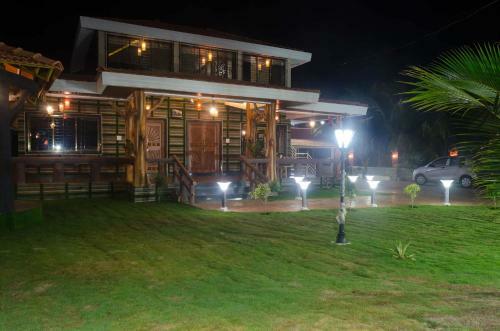 Bed & Breakfast Bigfoot Stay - Malhar Villa