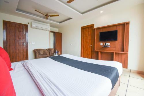 Capital O 69427 Hotel Green Tree