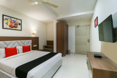 Capital O 71537 Hotel Athens