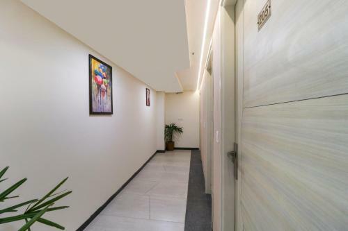 Capital O 71537 Hotel Athens