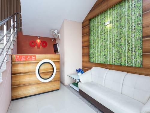 Oyo 70140 Hotel Astoria