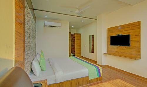 Treebo Trend Hotel Black Diamond