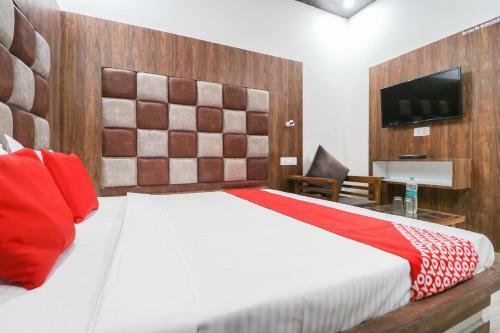 Oyo 72387 Hotel Ambani