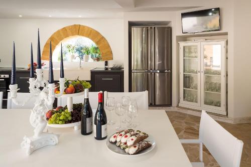 Agrigento Villa Sleeps 14 Pool Air Con Wifi