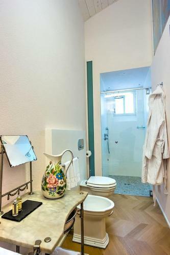 Annone Di Brianza Villa Sleeps 21 With Pool And Air Con