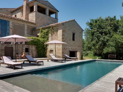 Secluded Apartment In Anghiari With Swimming Pool