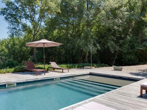 Secluded Apartment In Anghiari With Swimming Pool