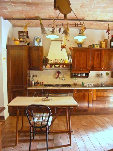 San Gimignanello Villa Sleeps 35 With Pool And Wifi