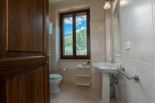 Assisi Villa Sleeps 21 Wifi