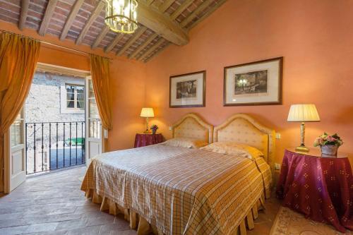 Badia Cantignano Chateau Sleeps 24 With Pool And Air Con